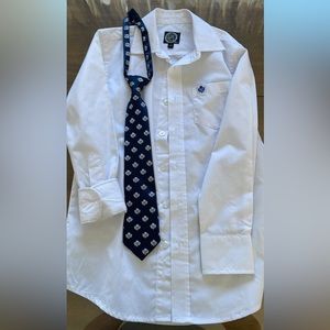 Toronto Maple Leafs Boys Dress Shirt And Tie
Size 8

Smoke free home